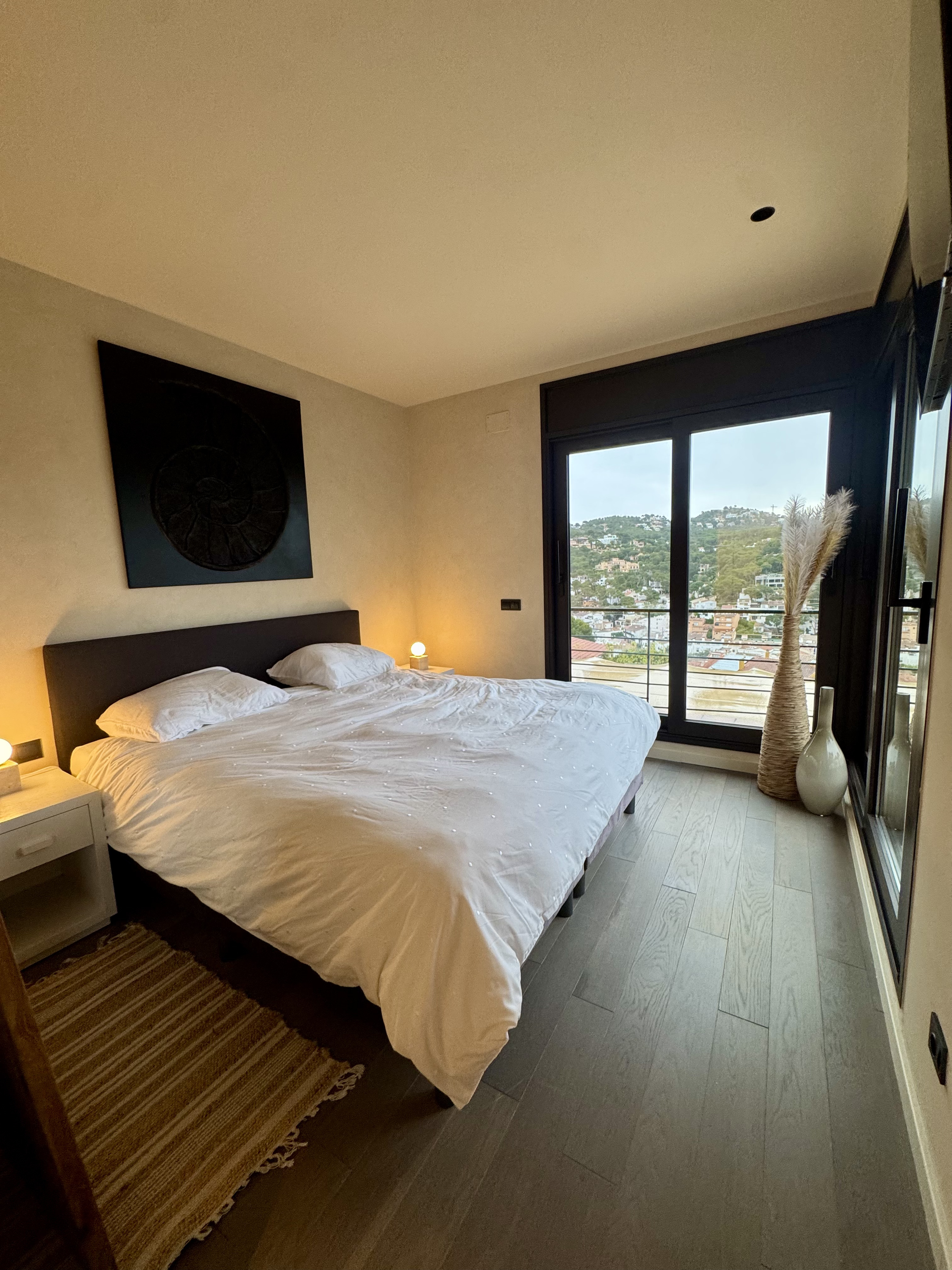 Guest bedroom