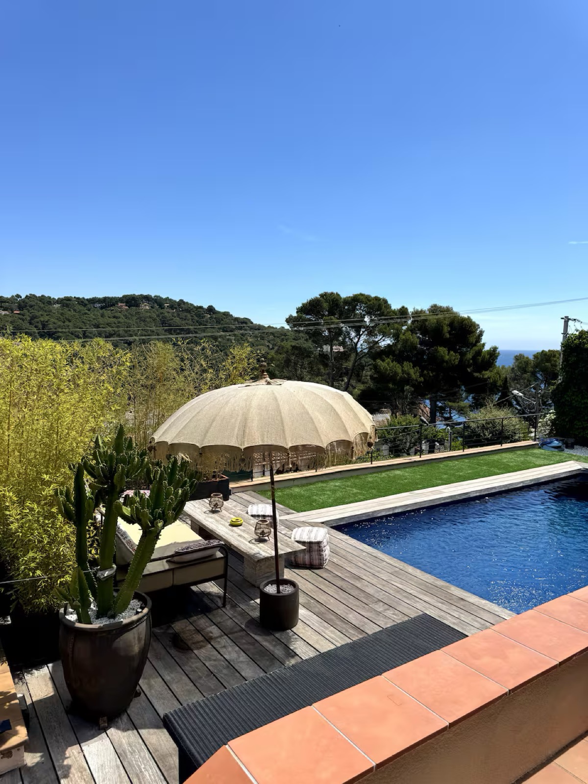 Pool deck with sea view